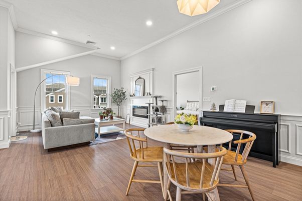 Dining room, Interior, Living room, Piano, Recessed Lighting, Wood Texture Flooring