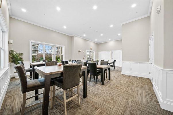 Dining room, Interior, Recessed Lighting