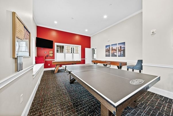 Game Room, Interior, Recessed Lighting