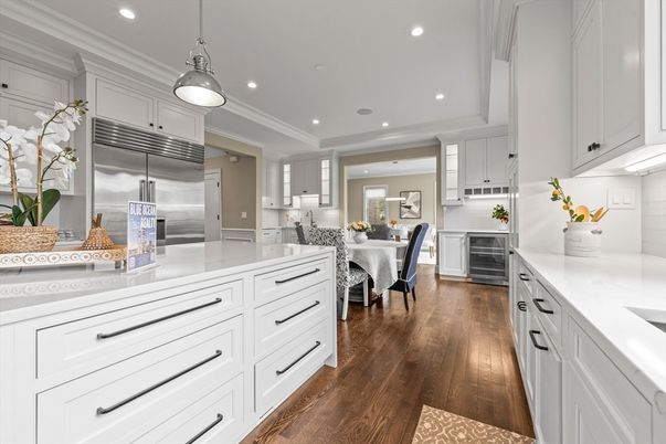 Dining room, Interior, Kitchen, Pendant Lights, Recessed Lighting, Stainless Steel Appliances, Wood Texture Flooring