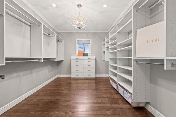 Chandelier, Interior, Pendant Lights, Recessed Lighting, Walk-in Closets, Wood Texture Flooring