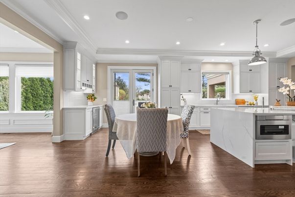 Dining room, Interior, Kitchen, Pendant Lights, Recessed Lighting, Stainless Steel Appliances, Wood Texture Flooring