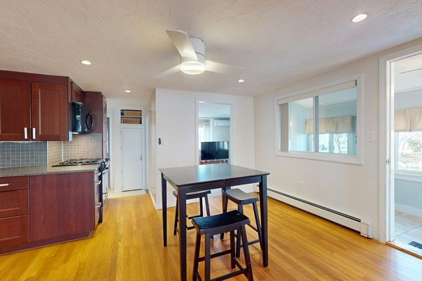 Dining room, Interior, Kitchen, Recessed Lighting, Wood Texture Flooring