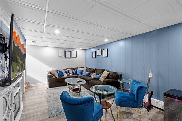 Interior, Living room, Recessed Lighting, Wood Texture Flooring