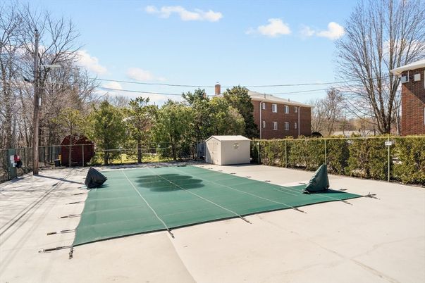 Exterior, Tennis Courts