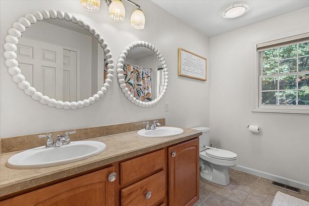 Bathroom, Dual Sink Vanities, Interior