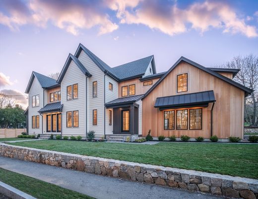 Exterior, Facade, Farmhouse