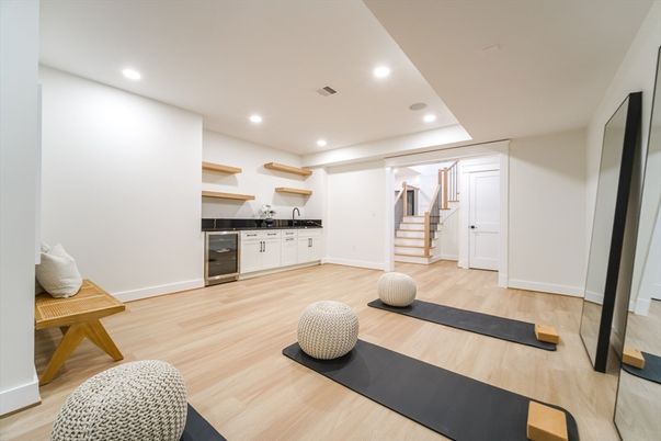 Interior, Recessed Lighting, Wood Texture Flooring