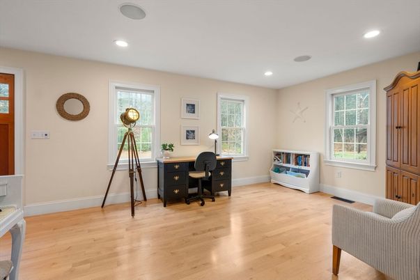 Home Office, Interior, Recessed Lighting, Wood Texture Flooring