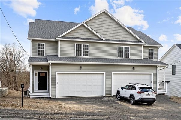 Attached, Exterior, Facade, Farmhouse