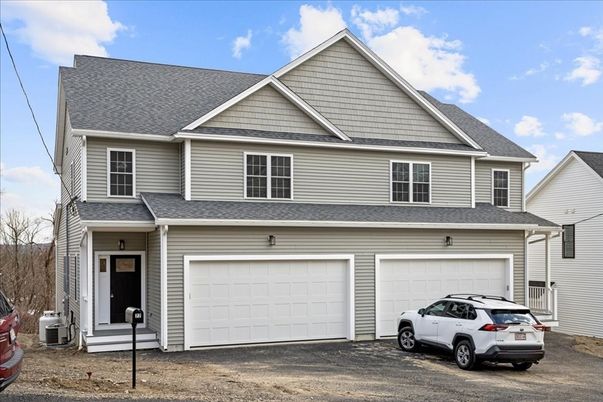 Attached, Exterior, Facade, Farmhouse
