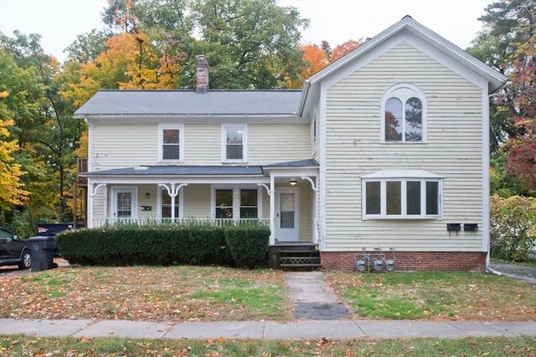 Exterior, Facade, Queen Anne Victorian