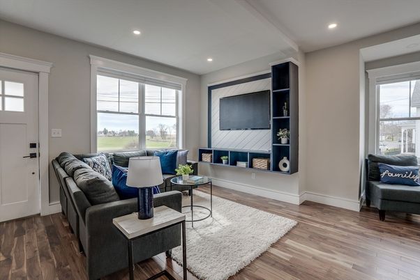 Interior, Living room, Recessed Lighting, Wood Texture Flooring