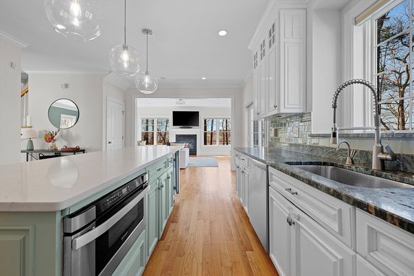 Fireplace, Interior, Kitchen, Pendant Lights, Recessed Lighting, Wood Texture Flooring