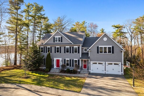 Attached, Exterior, Facade, Farmhouse