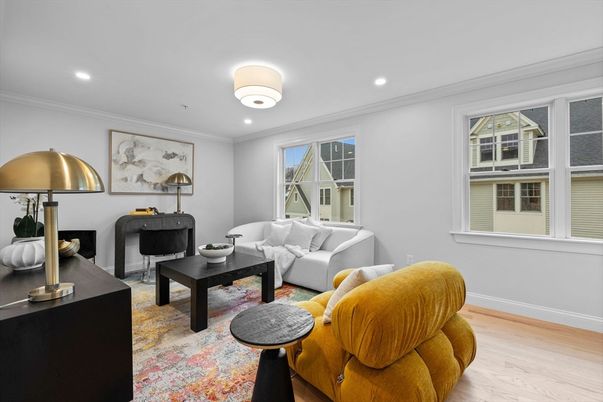 Interior, Living room, Recessed Lighting, Wood Texture Flooring