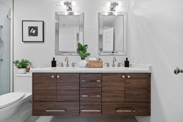 Bathroom, Dual Sink Vanities, Interior