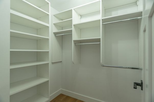 Interior, Walk-in Closets, Wood Texture Flooring
