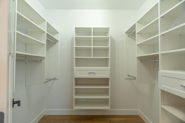 Interior, Walk-in Closets, Wood Texture Flooring