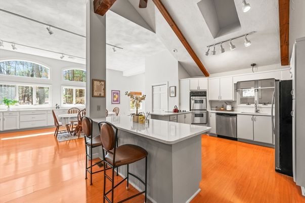Dining room, Interior, Kitchen, Stainless Steel Appliances, Wooden Beams, Wood Texture Flooring