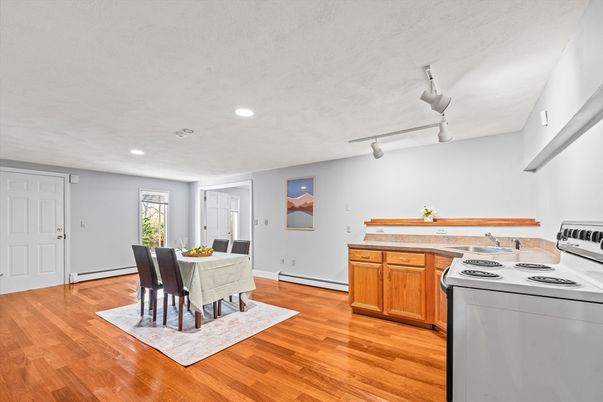 Dining room, Interior, Kitchen, Recessed Lighting, Wood Texture Flooring
