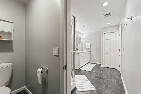 Bathroom, Interior, Recessed Lighting