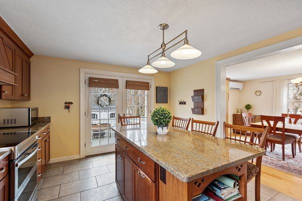 Dining room, Interior, Kitchen, Pendant Lights, Wood Texture Flooring