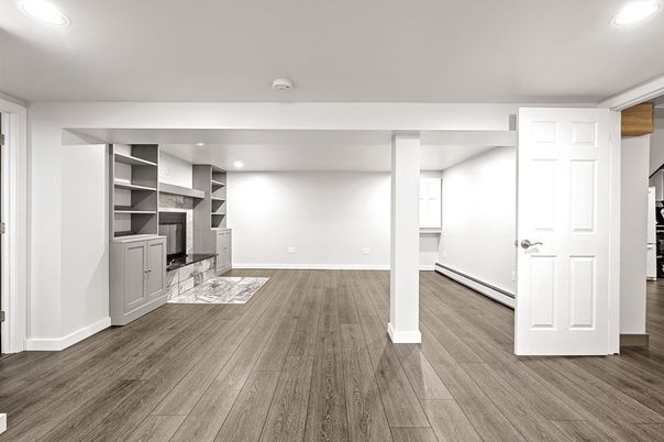 Empty room, Interior, Recessed Lighting, Wood Texture Flooring