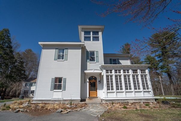 Exterior, Facade, American Foursquare