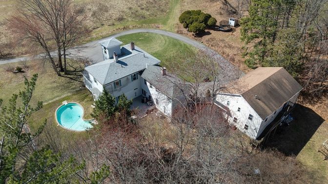 Exterior, Drone