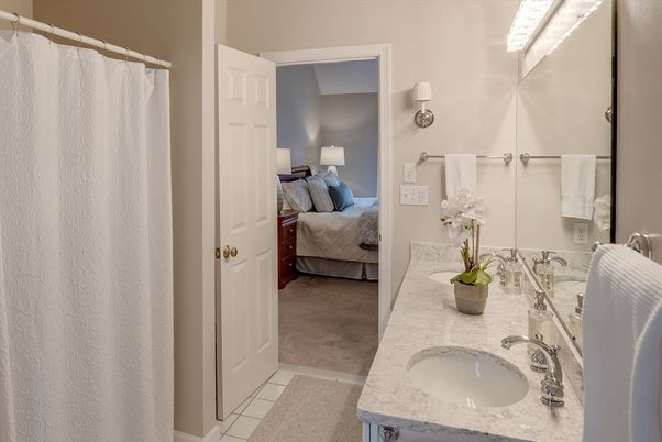 Bathroom, Bedroom, Dual Sink Vanities, Interior