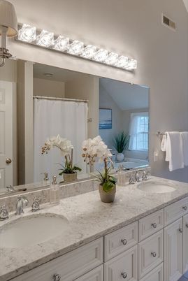 Bathroom, Dual Sink Vanities, Interior