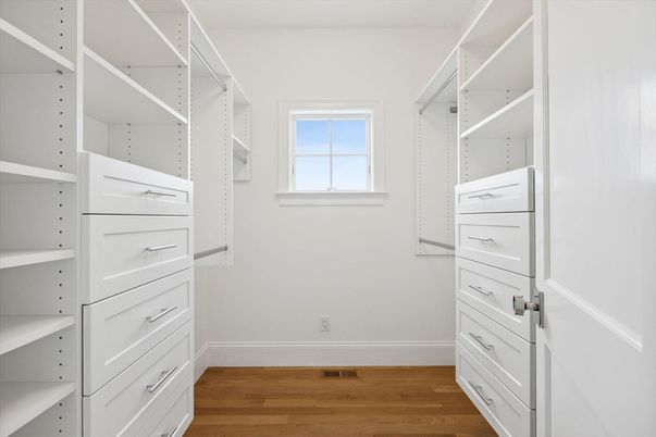 Interior, Walk-in Closets, Wood Texture Flooring