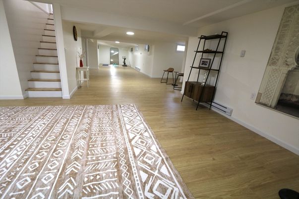 Interior, Recessed Lighting, Wood Texture Flooring