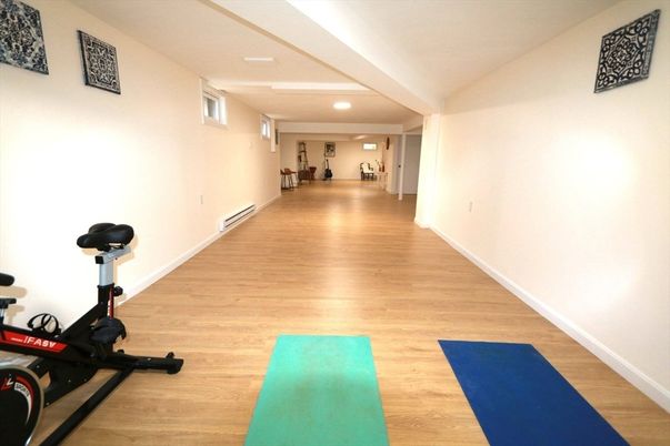 Fitness Equipment, Interior, Recessed Lighting, Wood Texture Flooring