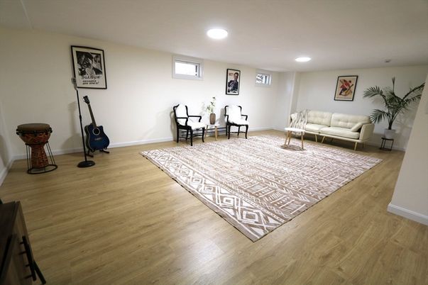 Interior, Recessed Lighting, Wood Texture Flooring