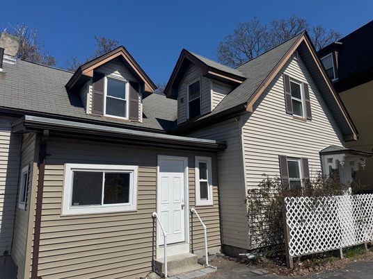Exterior, Facade, Cape Cod