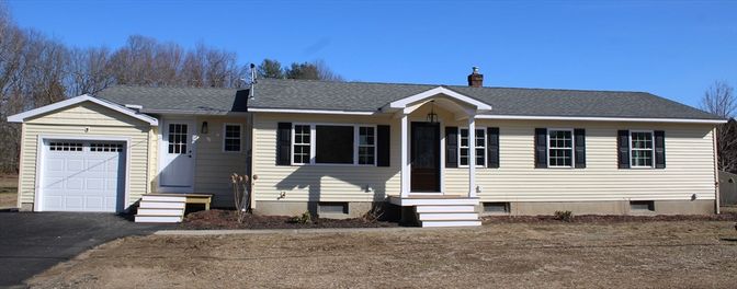 Attached, Exterior, Facade, Cape Cod
