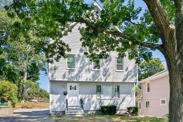 Exterior, Facade, Cape Cod