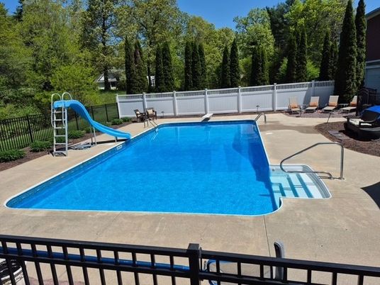 Exterior, Playground, Pool