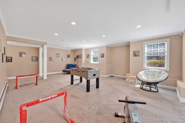 Game Room, Interior, Recessed Lighting