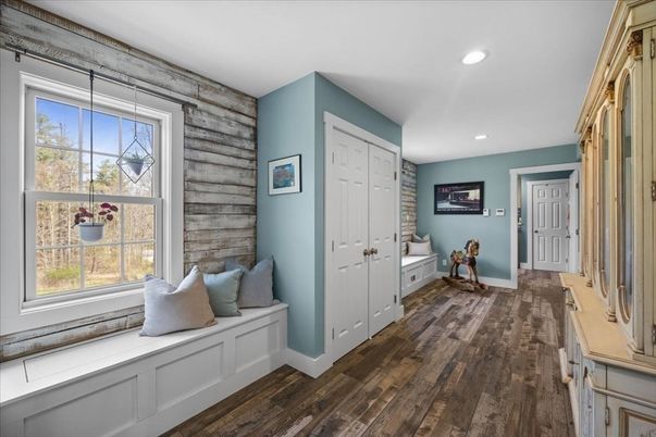 Interior, Recessed Lighting, Wood Texture Flooring, Wooden Walls