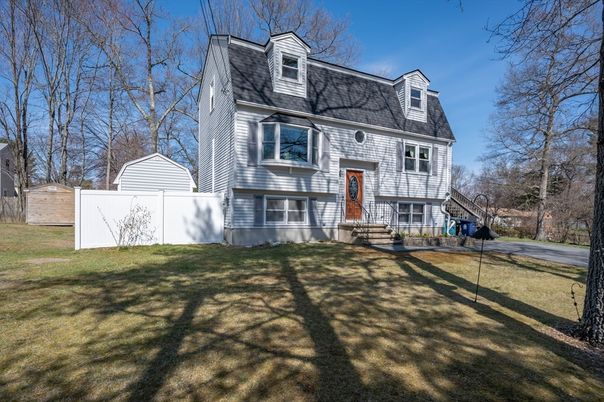 Backyard, Exterior, Facade, Cape Cod