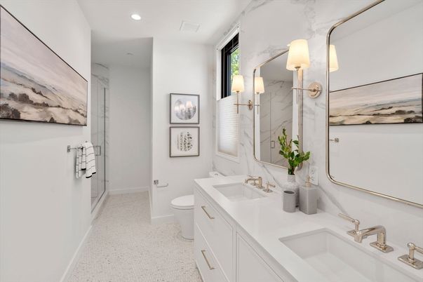 Bathroom, Dual Sink Vanities, Interior, Recessed Lighting