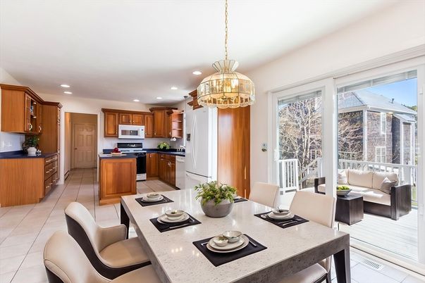 Dining room, Interior, Kitchen, Pendant Lights, Recessed Lighting