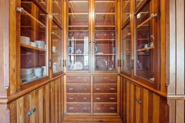 Interior, Walk-in Closets, Wood Texture Flooring