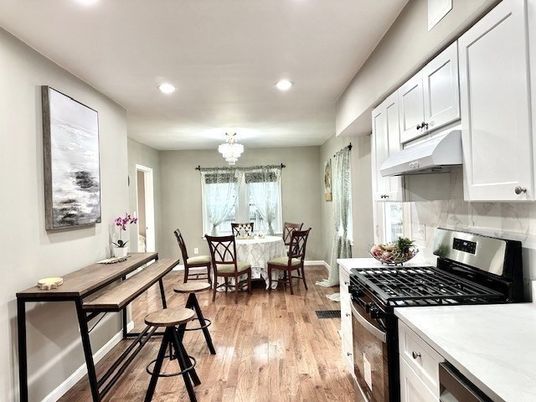 Chandelier, Dining room, Interior, Kitchen, Recessed Lighting, Wood Texture Flooring