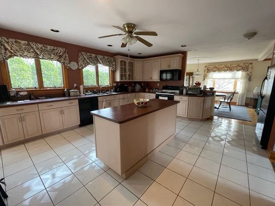 Dining room, Interior, Kitchen, Pendant Lights, Recessed Lighting