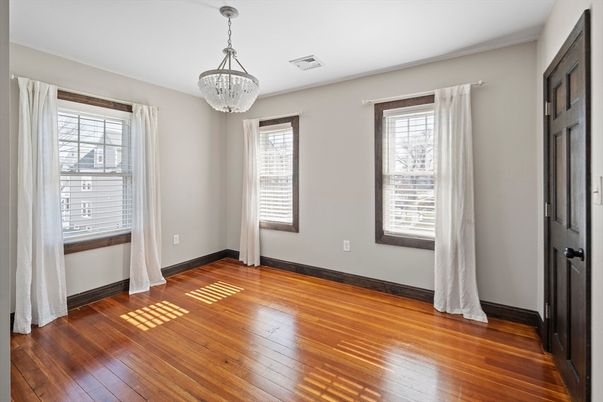 Chandelier, Empty room, Interior, Wood Texture Flooring