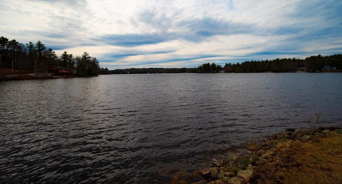 Exterior, Lake
